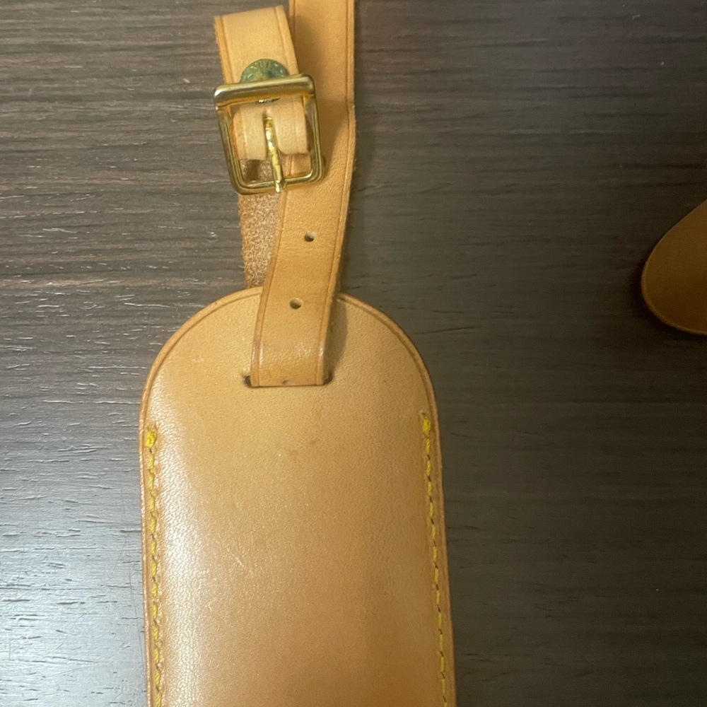 100% authentic LV luggage tag and handle strap 2 piece - Picture 10 of 15